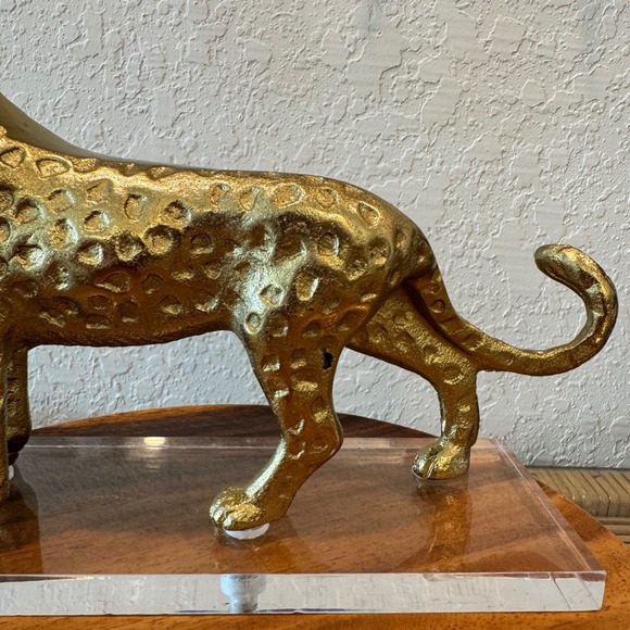 Pair Vtg Brass Cheetah Leopard Sculptures on Lucite Bases Hollywood Regency MCM - Picture 7 of 11